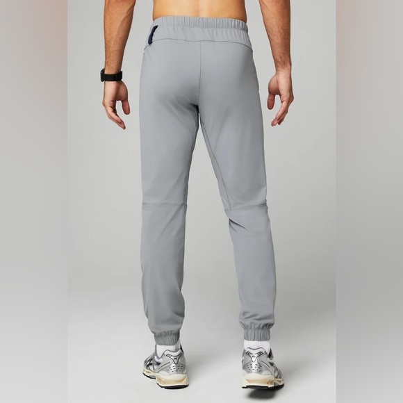 Mens Fabletics The One Jogger Training Athletic Pants - Shadow Grey Size Medium - Picture 4 of 8
